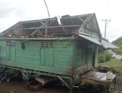 Hujan deras disertai angin kencang melanda kecamatan Tambora