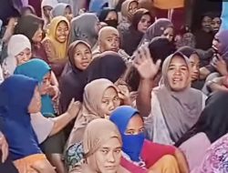 IRT Pingsan Saat Antre Kupon Gas Elpiji 3 Kg di Kelurahan Kolo