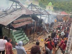 Sedikitnya 5 Rumah Warga di Desa Renda Belo Dilalap Si Jago Merah