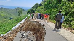 Jalan Papa–Baku Sempat Lumpuh Akibat Longsor, Kini Kembali Normal Usai Perbaikan