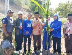 HUT ke-25 Demokrat, Misfalah dan Bupati Bima Ady Mahyudi Bersih-Bersih Pantai Baba